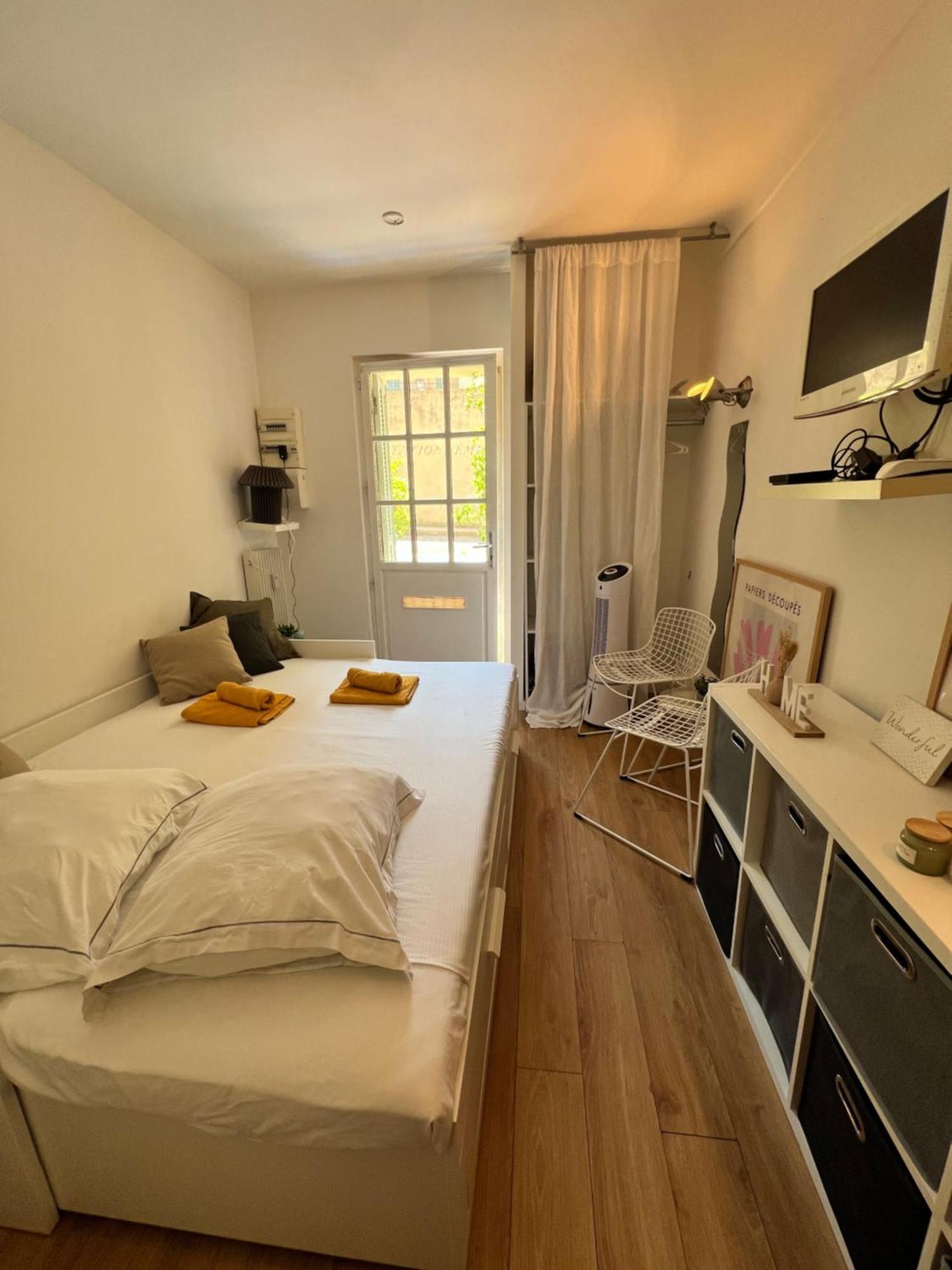 Charmante Studette - Centre Apartment *